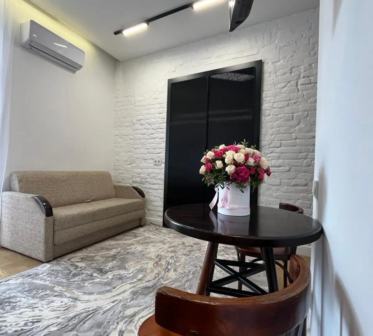 Apartman Favoritapartments 1 Кім Безкоштовна Парковка Центр З Балконом Не Далеко Від Ж Д Вокзалу Звітні Документи Lviv Ukrajna